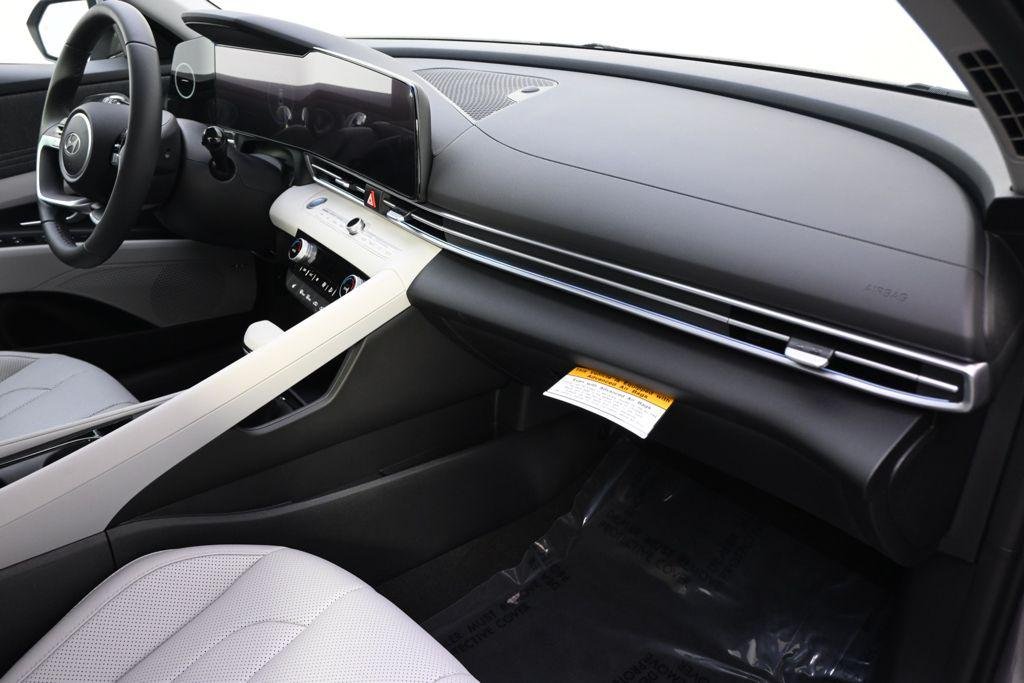 New 2026 Fluid Metal Hyundai Limited image 15
