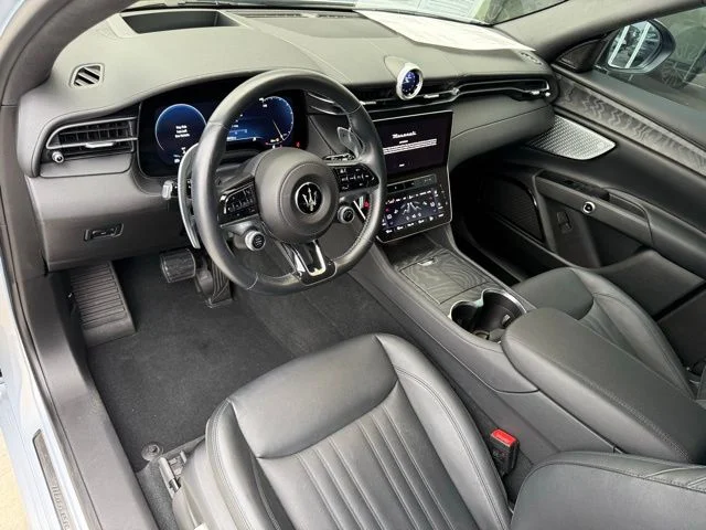 Certified Used 2023 Bianco Astro Maserati Modena image 11