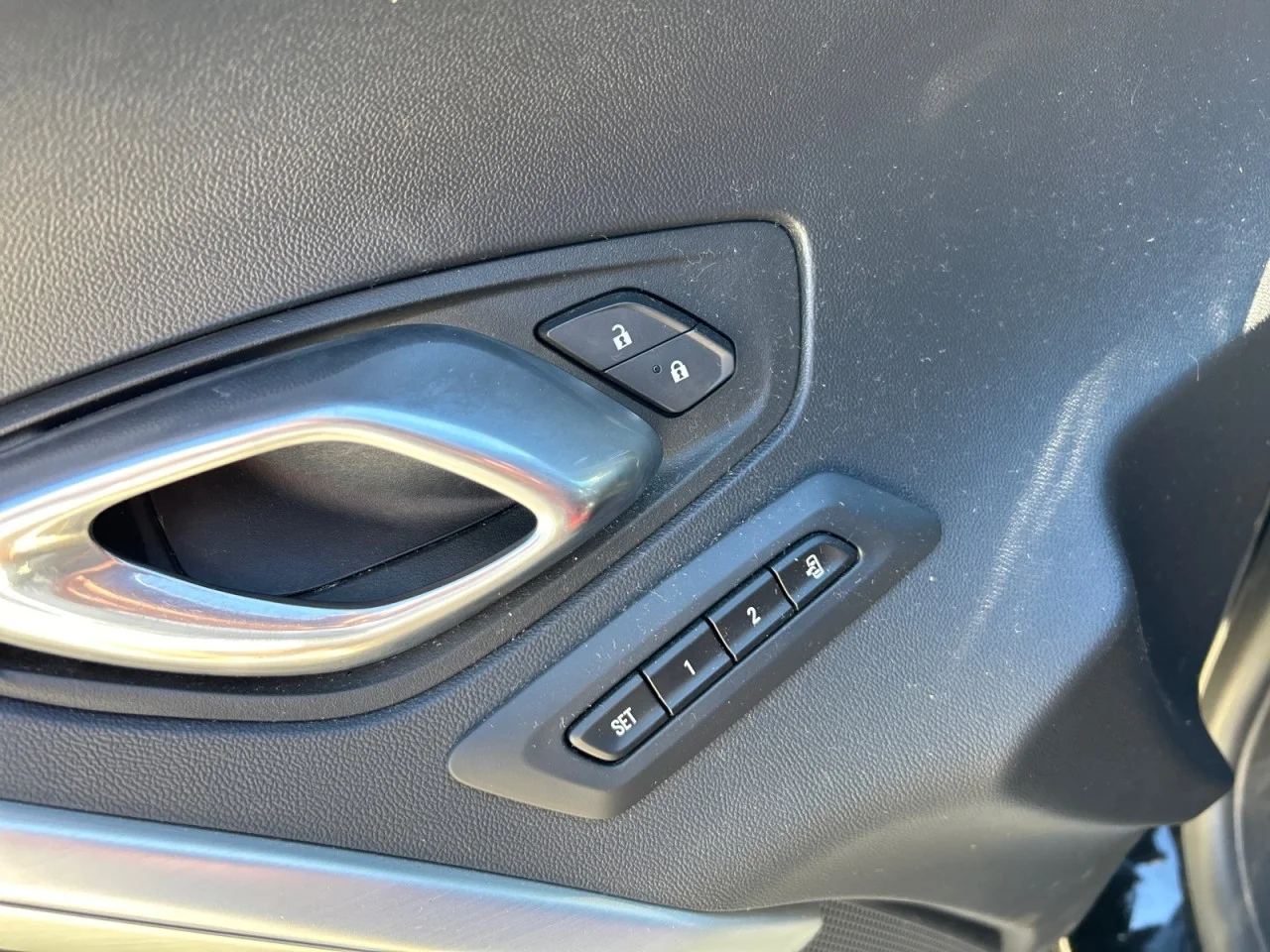 Used 2023 BLACK Chevrolet 2SS image 16