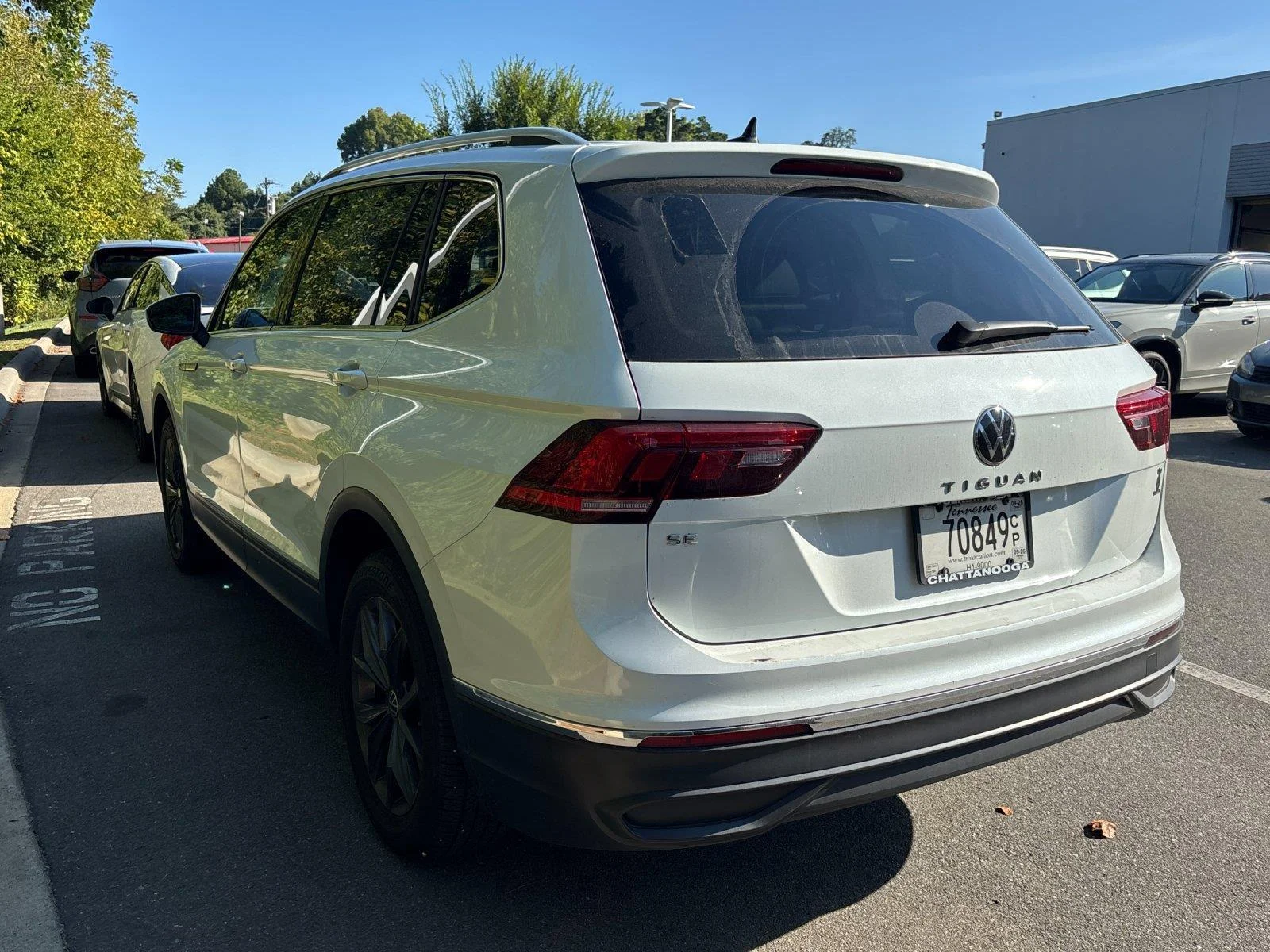 Certified Used 2023 Opal White Pearl Volkswagen SE image 3
