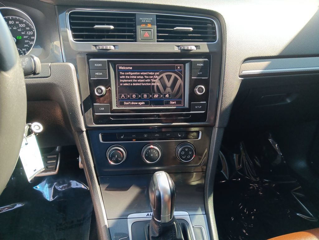 Used 2019 Black Volkswagen S image 17