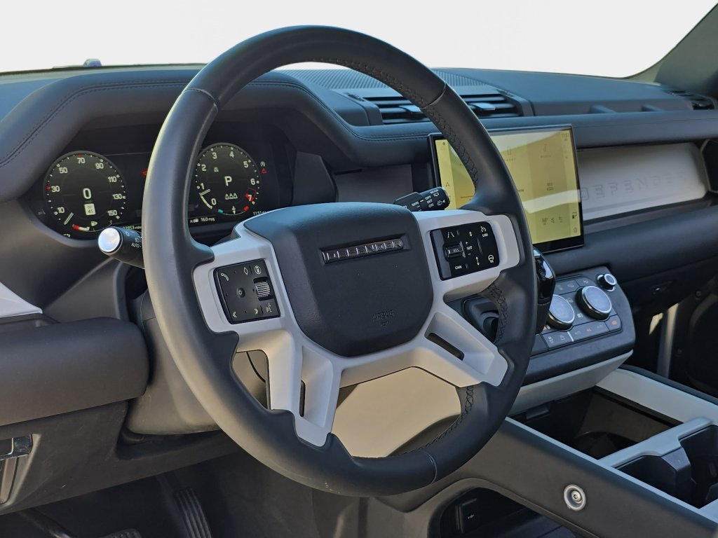 Certified Used 2025 White Land Rover S image 16