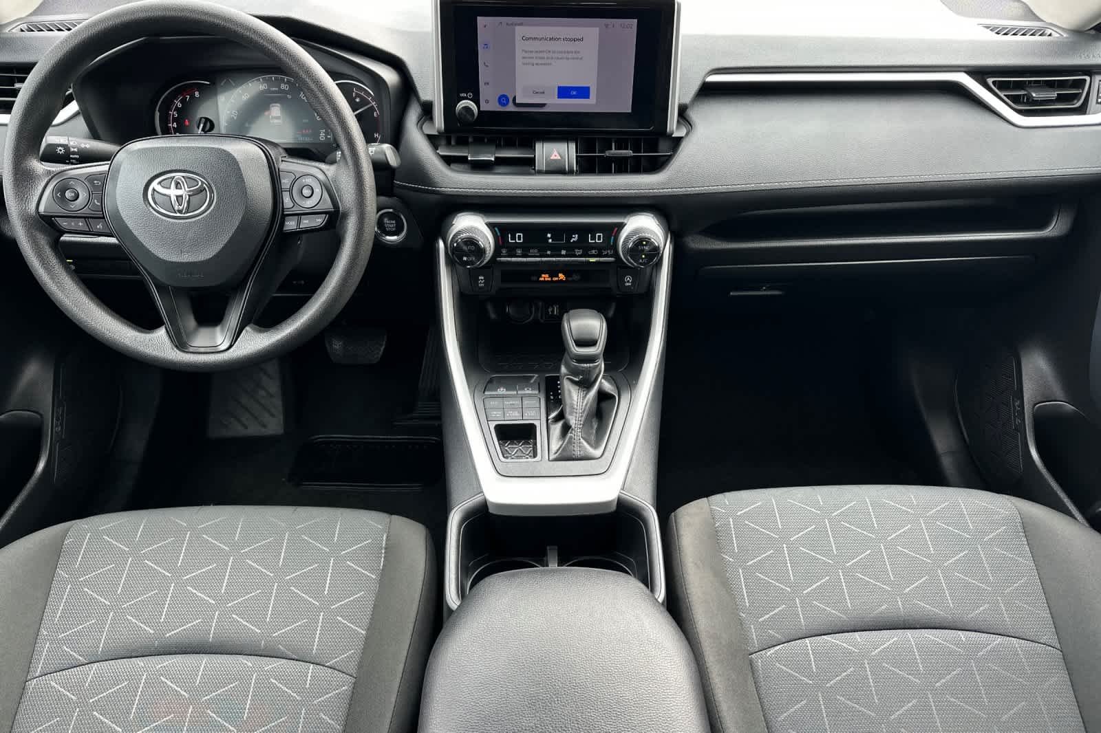 2025 Toyota RAV4 XLE - Photo 13