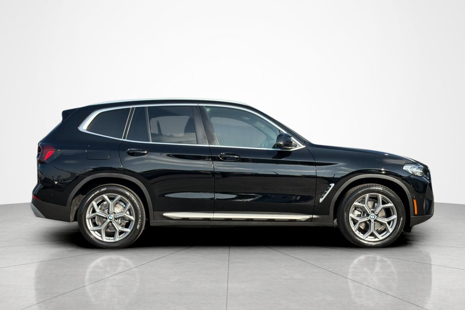 Used 2024 Jet Black BMW sDrive30i image 6