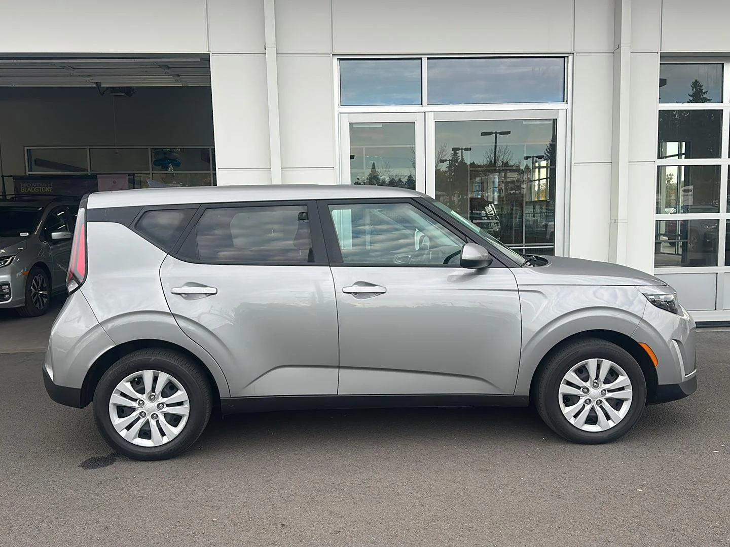 Used 2023 Steel Gray Kia LX image 5