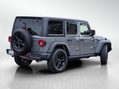 Used 2021 Gray Jeep Unlimited Sport Altitude image 4