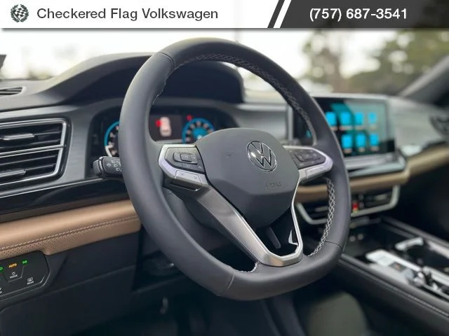 New 2026 White Volkswagen 2.0T SE w/Technology image 21