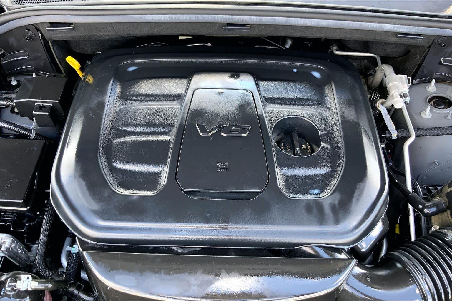 Used 2022 Sting-Gray Clearcoat Jeep Laredo X image 32