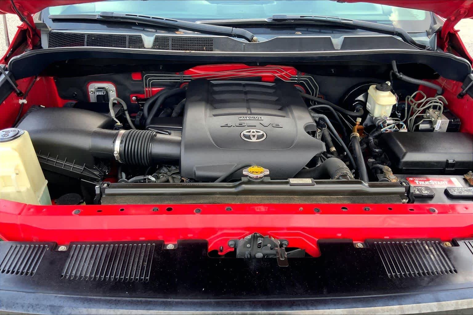 Used 2014 Radiant Red Toyota SR image 31