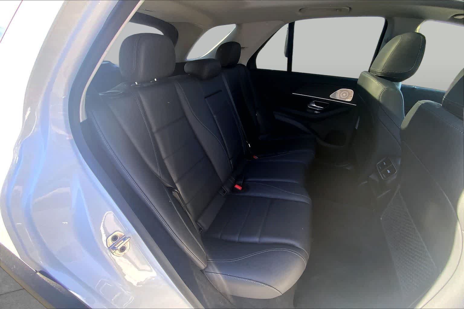 Certified Used 2024 Polar White Mercedes-Benz GLE 450e Plug-In Hybrid image 19