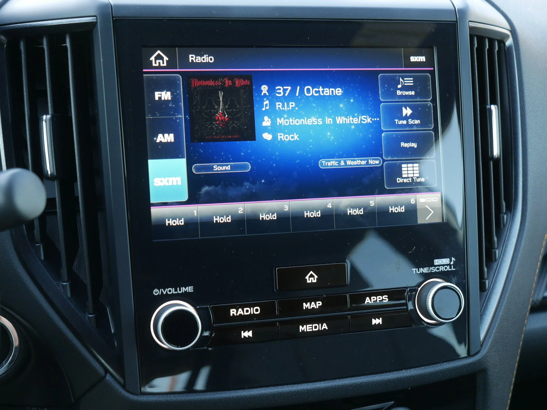 Used 2025 Crystal White Pearl Subaru Wilderness image 22