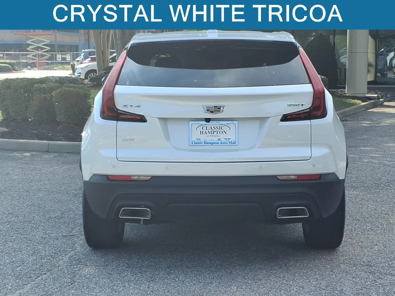 Used 2023 Crystal White Tricoat Cadillac AWD Luxury image 9