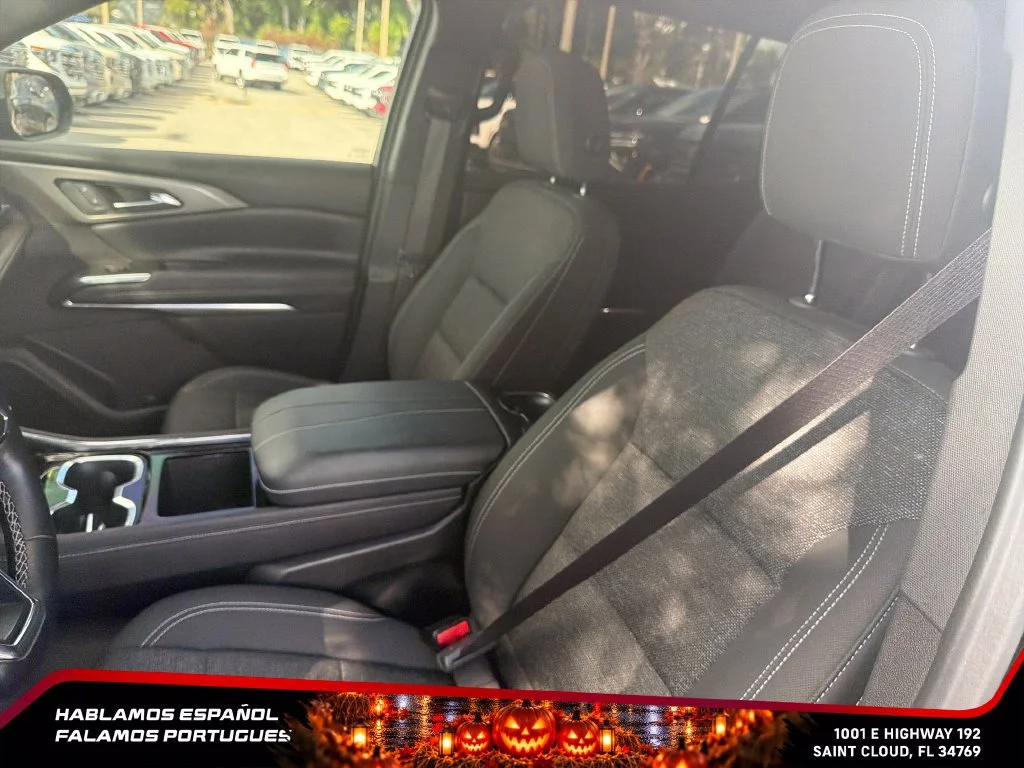 Used 2025 Mosaic Black Metallic Chevrolet LT image 13