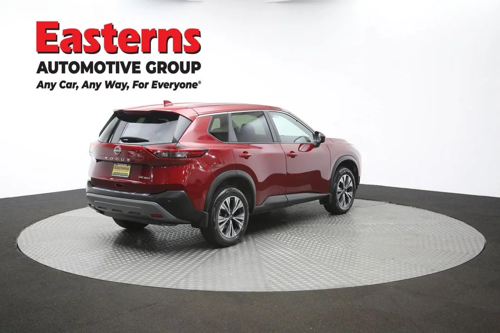 Used 2023 Red Nissan SV image 40