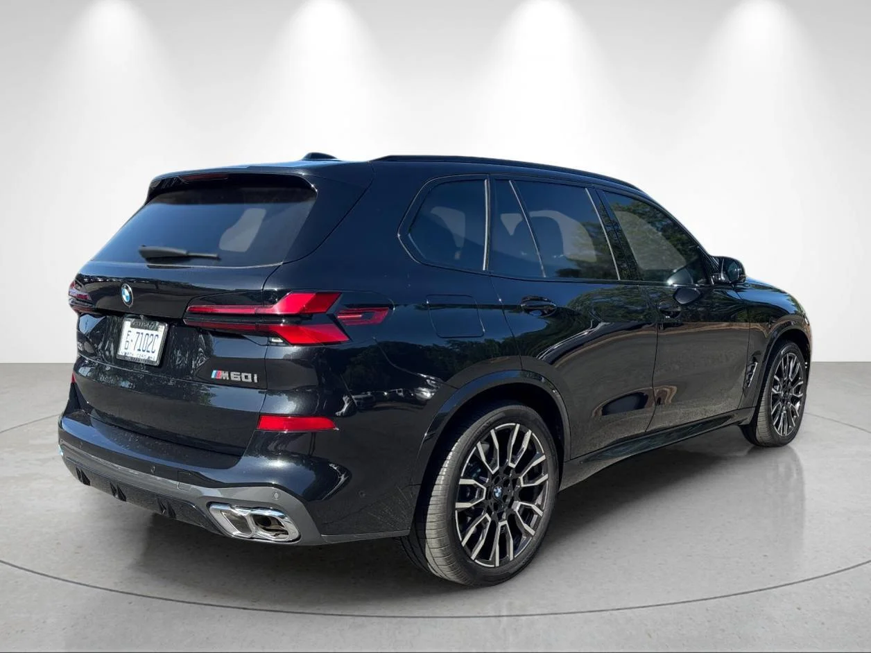 Used 2025 Black Sapphire Metallic BMW M60i image 5