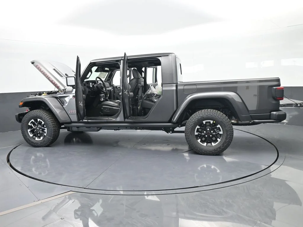 New 2026 Granite Crystal Metallic Clear-Coat Exterior Paint Jeep Rubicon X image 63