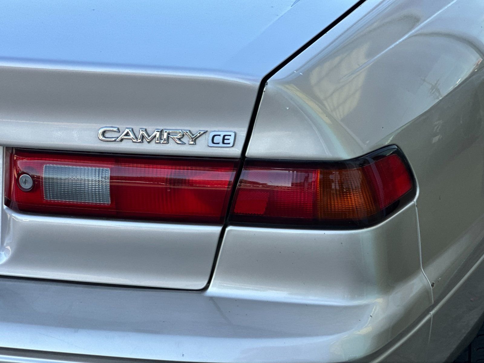 Used 1999 Tan Toyota CE image 22