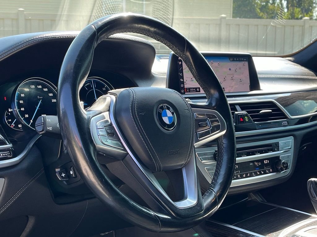 Used 2019 Black Sapphire Metallic BMW 750i xDrive image 19