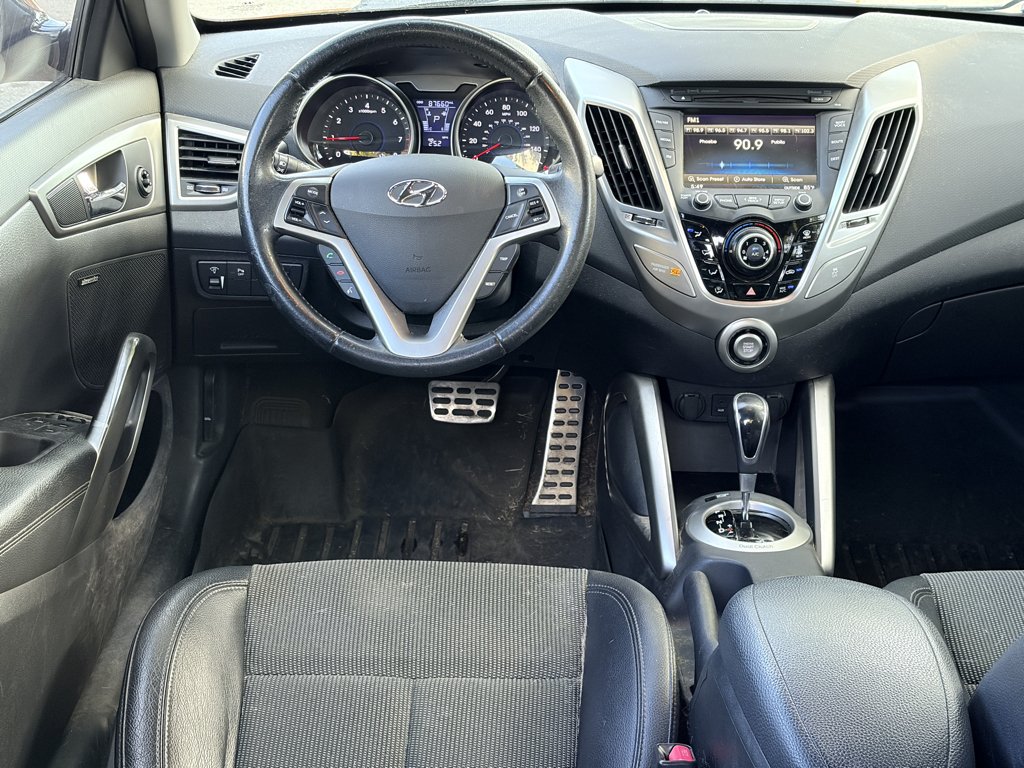 Used 2013 26.2 Yellow Hyundai w/Black Int image 15