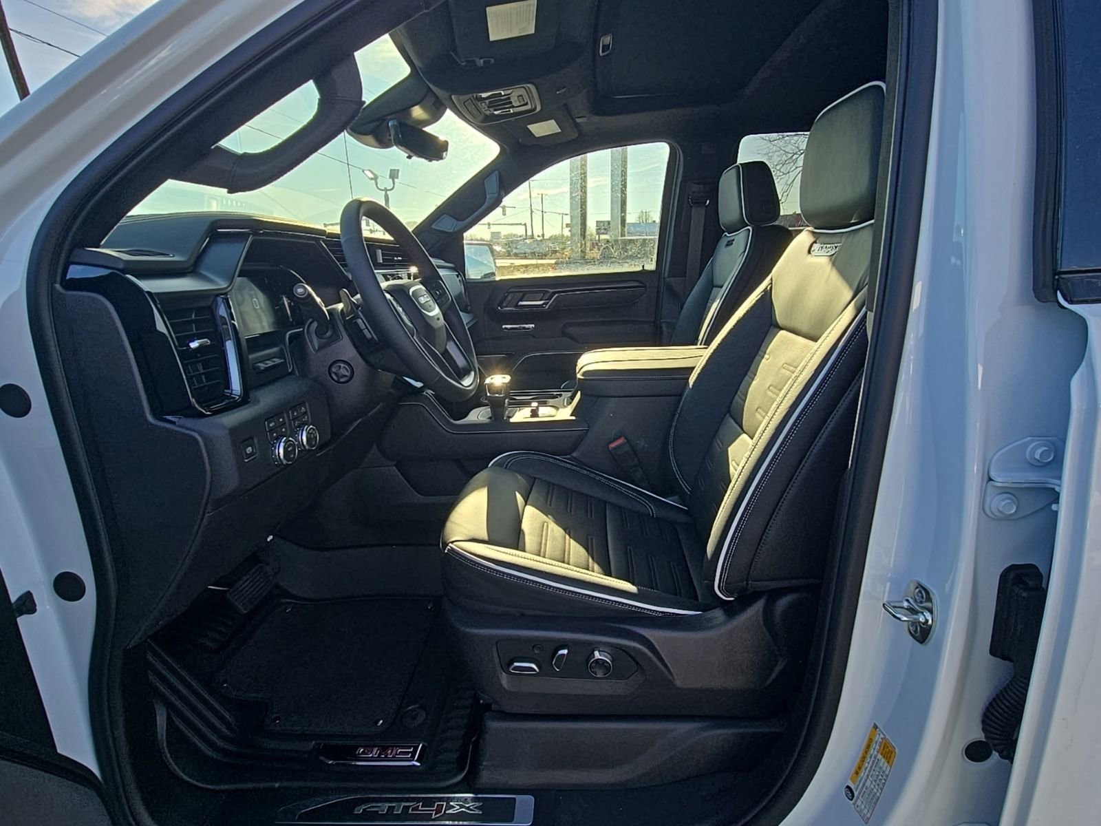 New 2026 Summit White GMC AT4X image 31