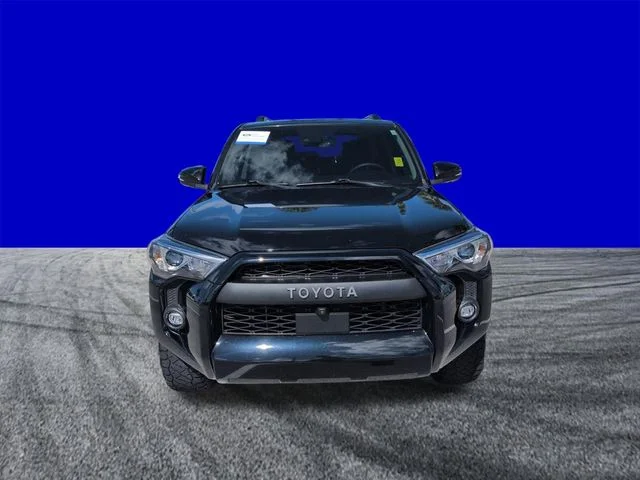 Used 2022 Black Toyota SR5 Premium image 9