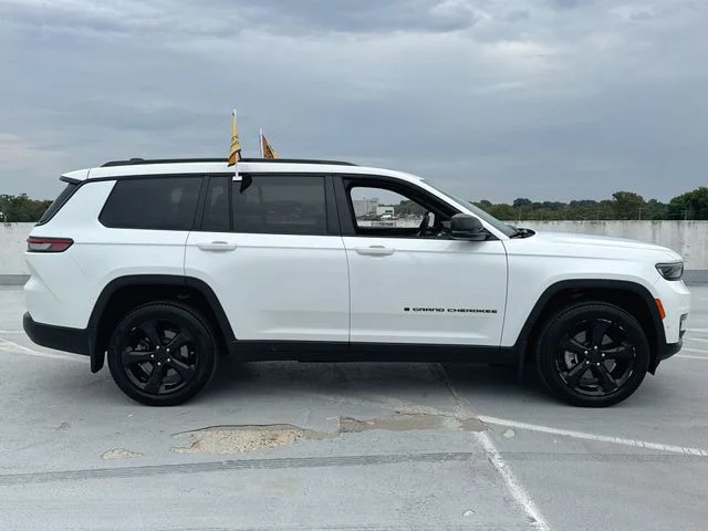 Certified Used 2025 White Jeep Limited image 9