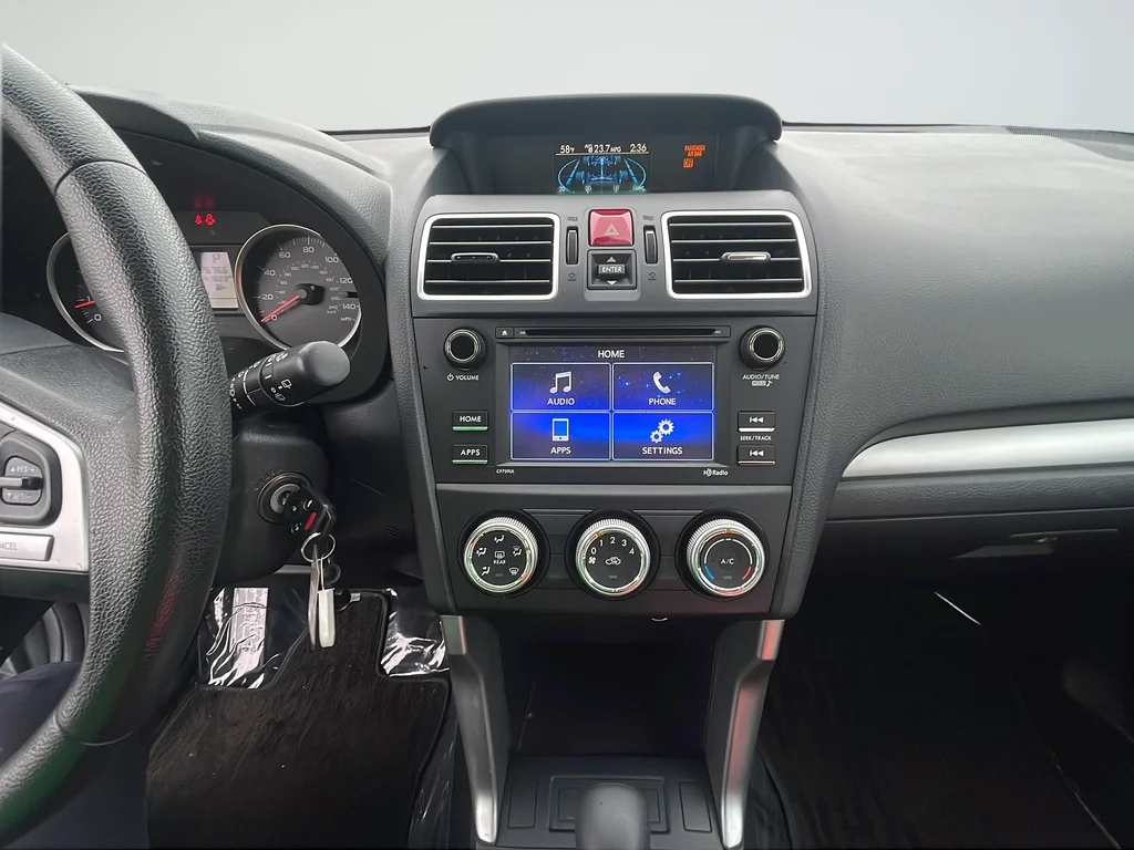 Used 2018 Silver Subaru 2.5i image 20