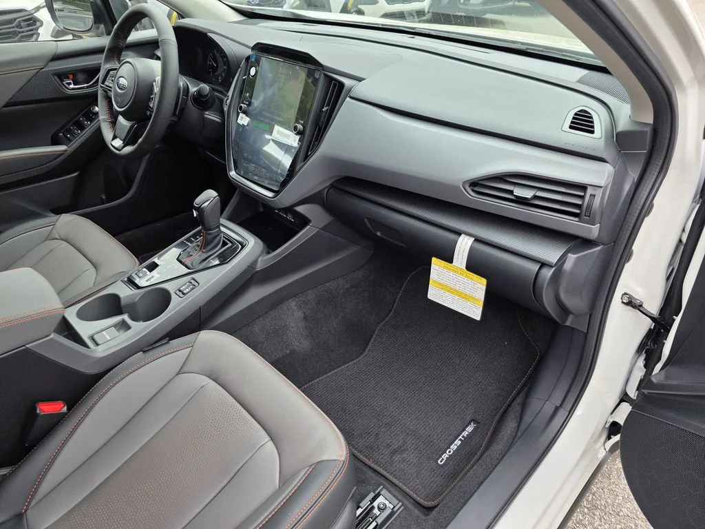 New 2026 CRYSTAL WHITE PEARL Subaru Limited image 10