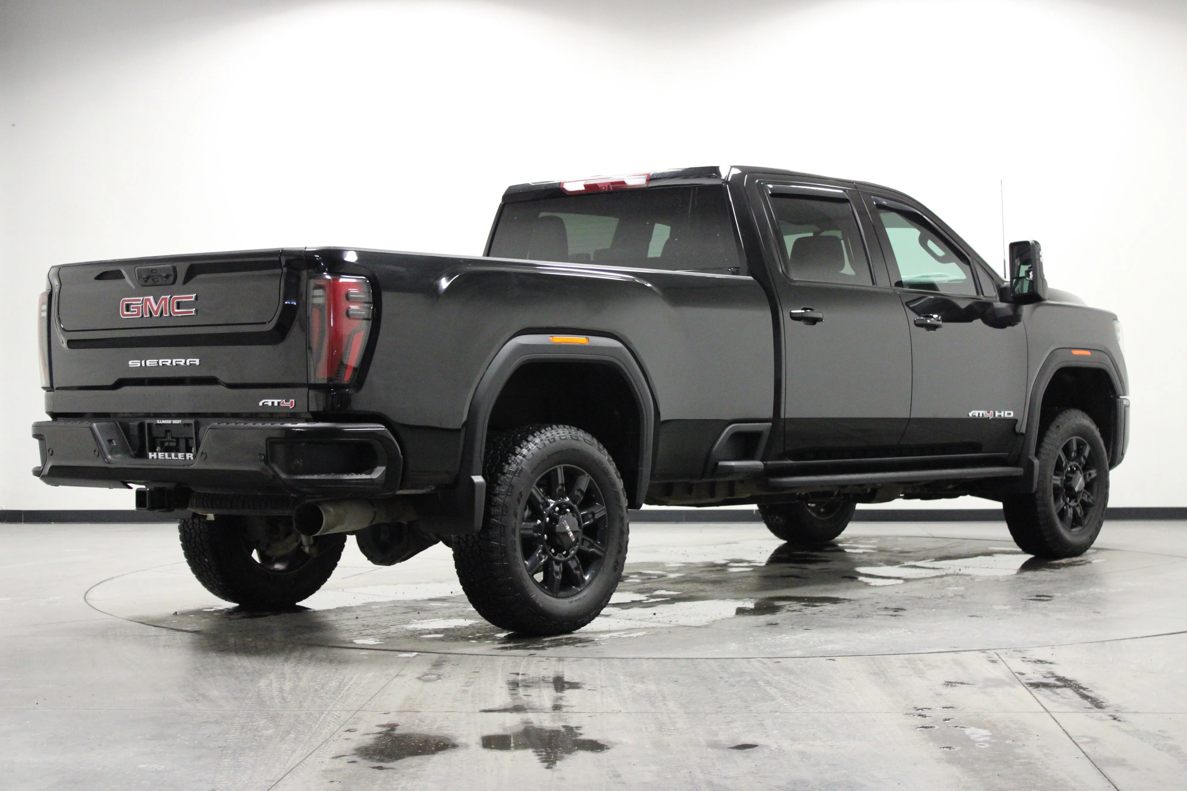 Used 2024 Onyx Black GMC AT4 image 4
