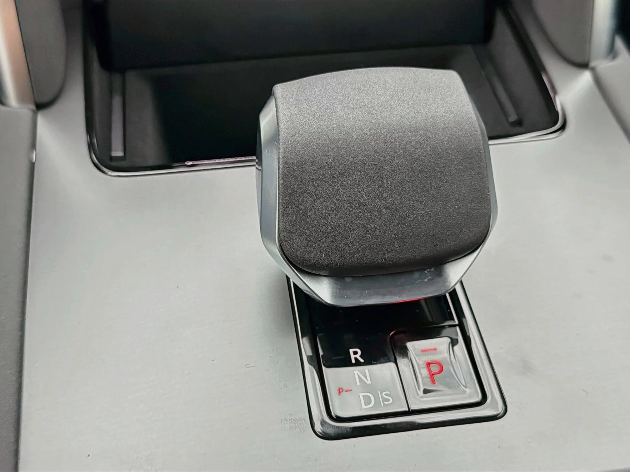 New 2026 Fuji White Land Rover Landmark image 28