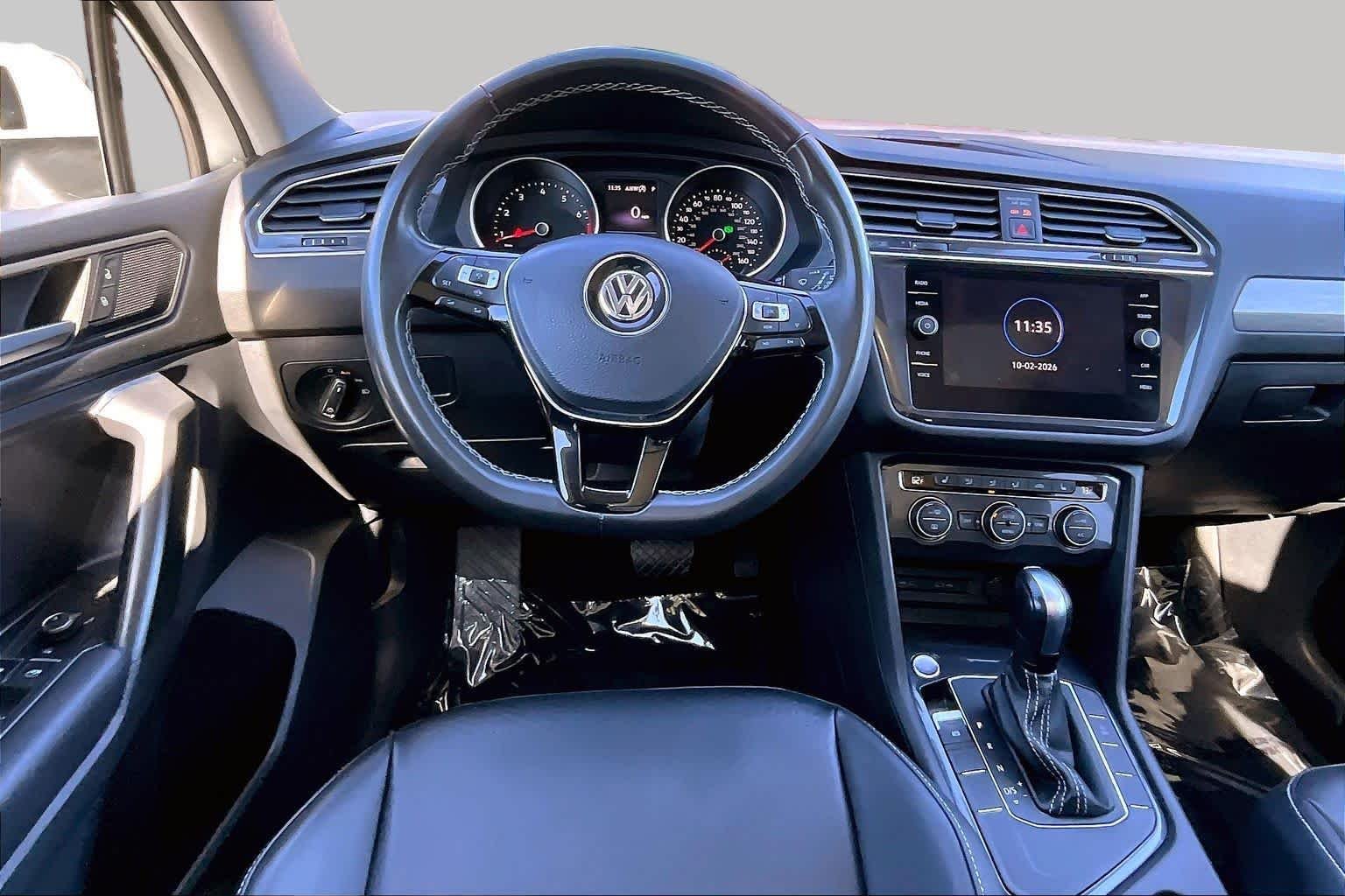 Used 2021  Volkswagen SE image 6