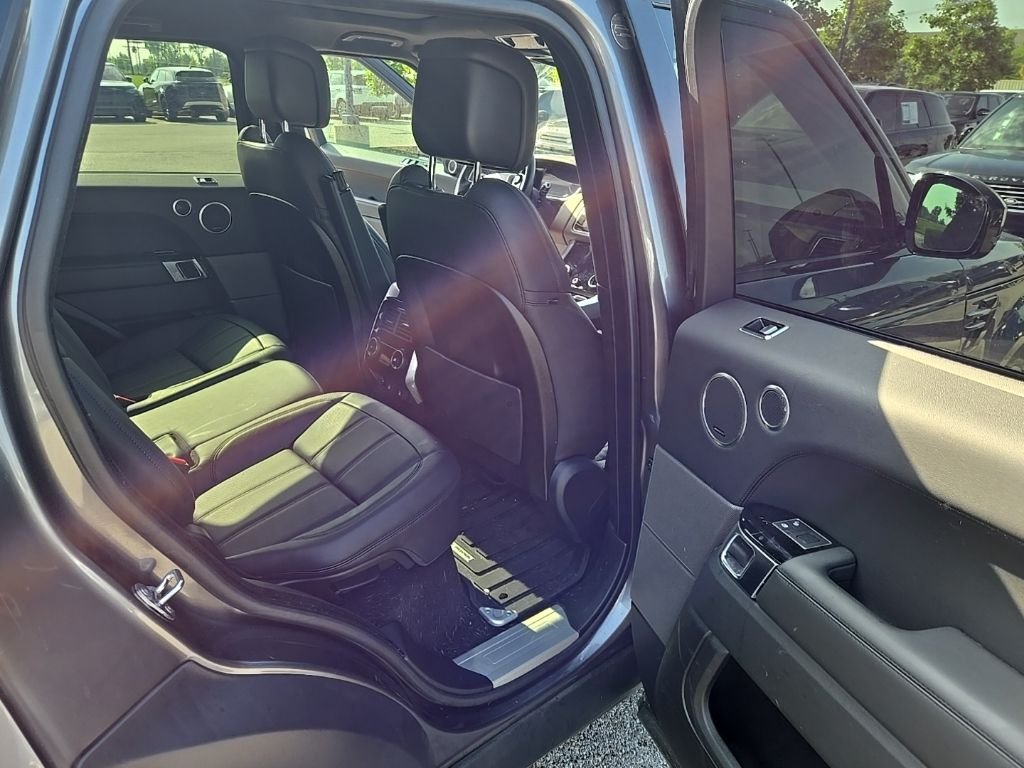 Used 2019 Corris Gray Metallic Land Rover HSE image 19