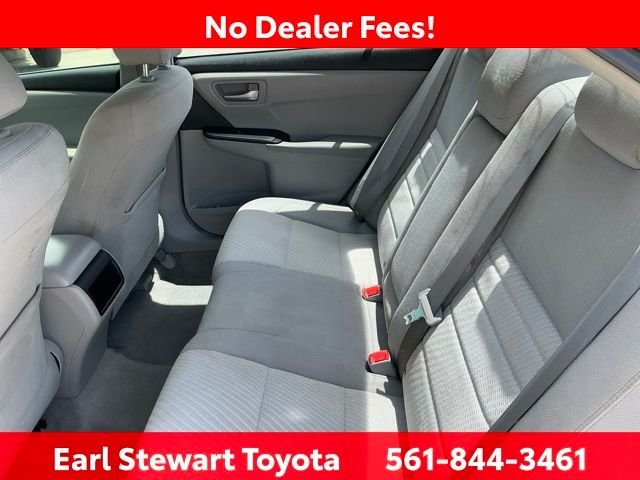 Used 2017 Silver Toyota LE image 13