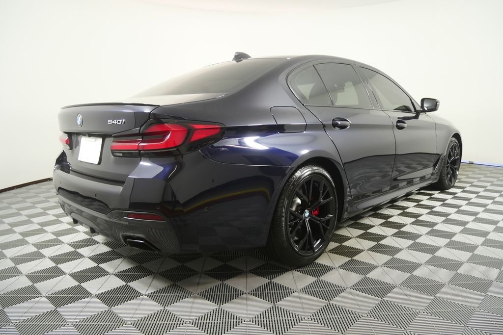 Certified Used 2023 Carbon Black Metallic BMW 540i image 5