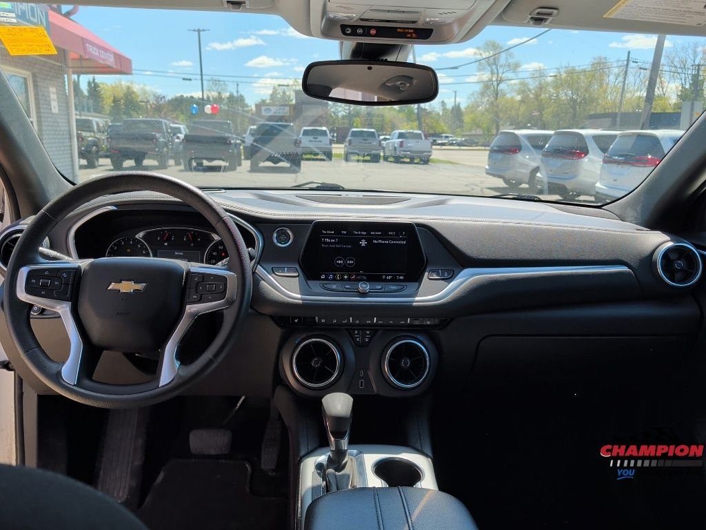 Used 2021 Silver Chevrolet LT image 27