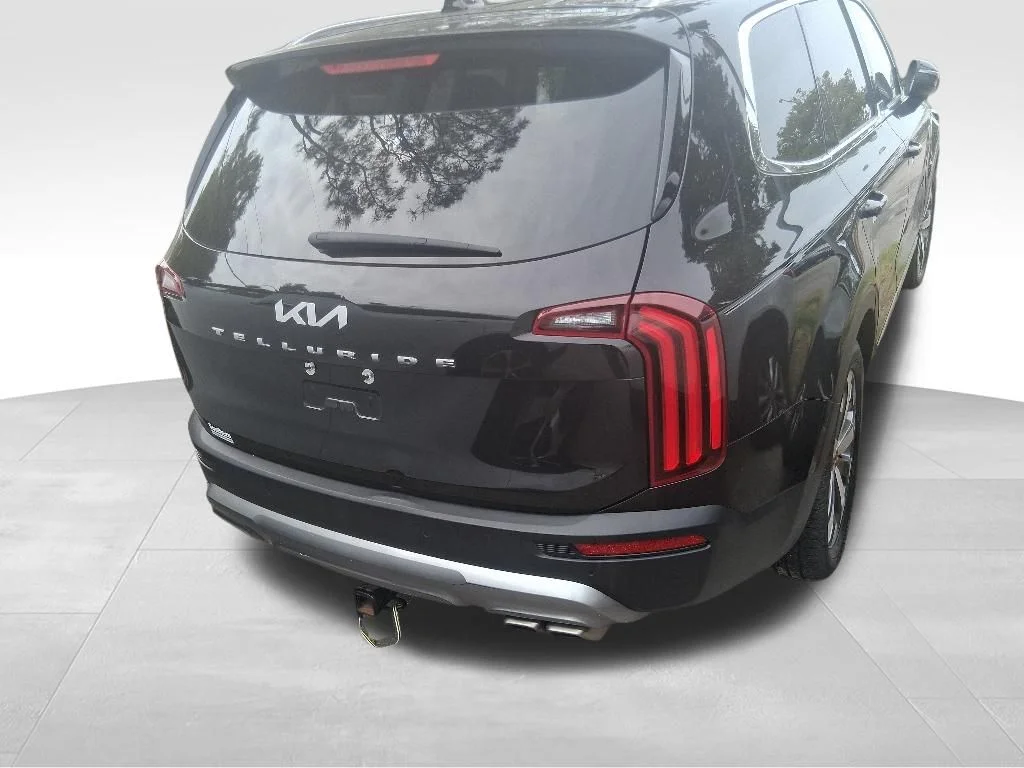 Used 2022 Black Kia EX image 7