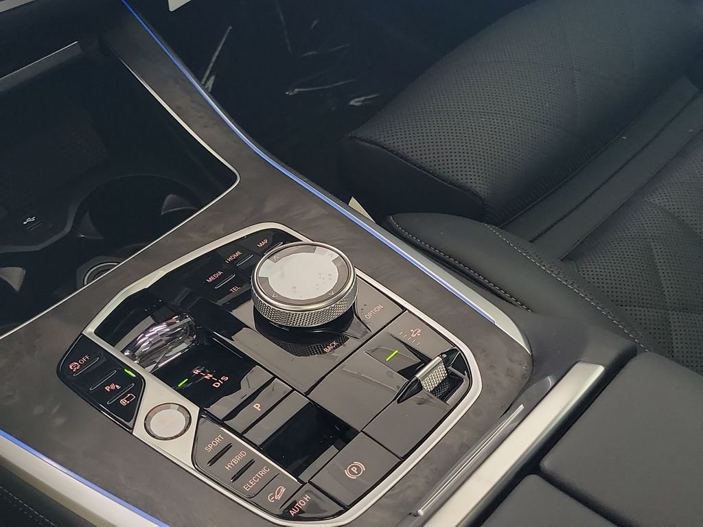 New 2026 Black Sapphire Metallic BMW xDrive50e image 19