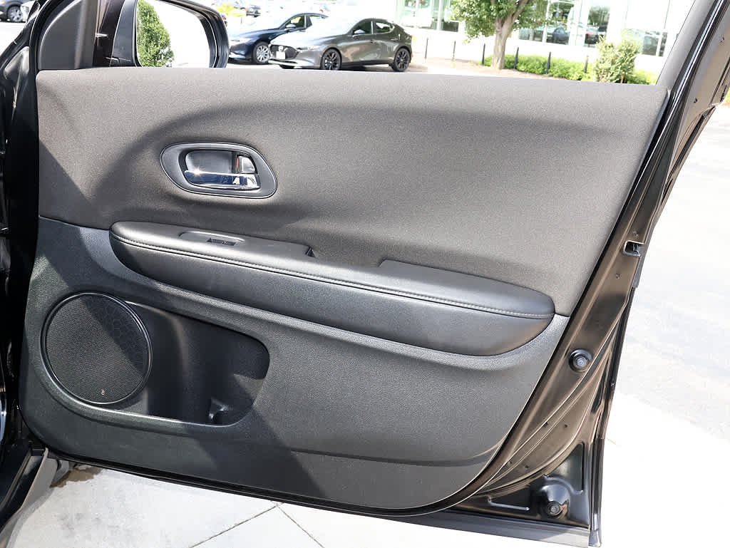 2017 Honda HR-V LX - Photo 22