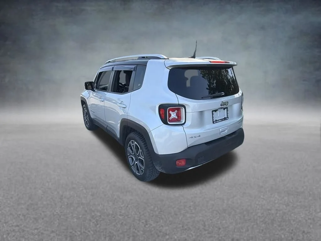 Used 2018 Silver Jeep Limited image 3