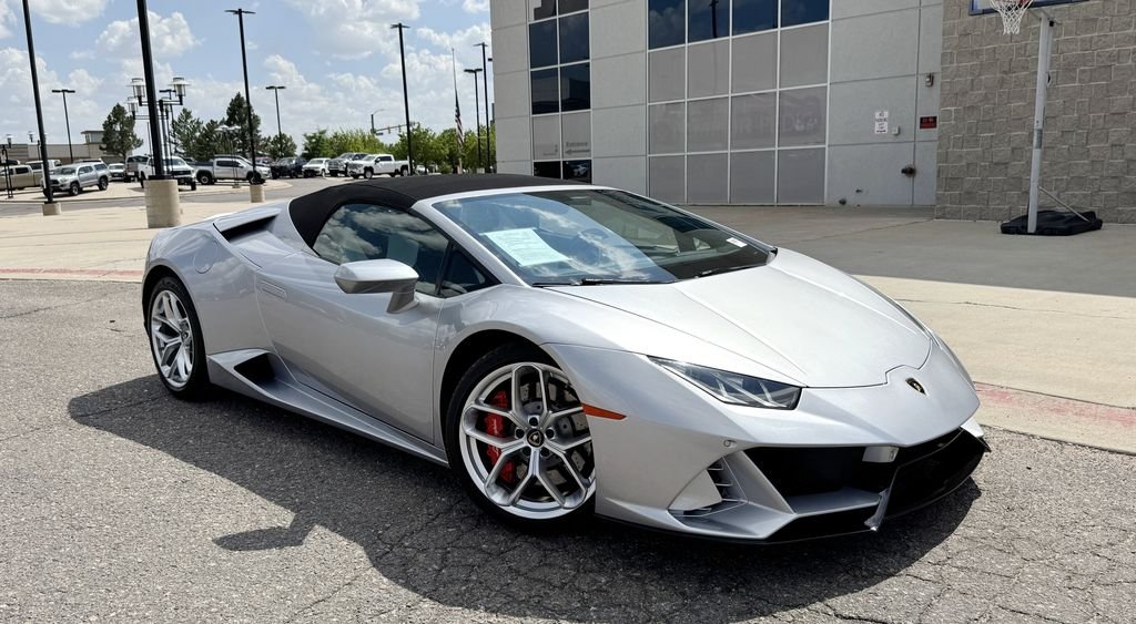 Used 2018 Silver Lamborghini LP580-2S image 2