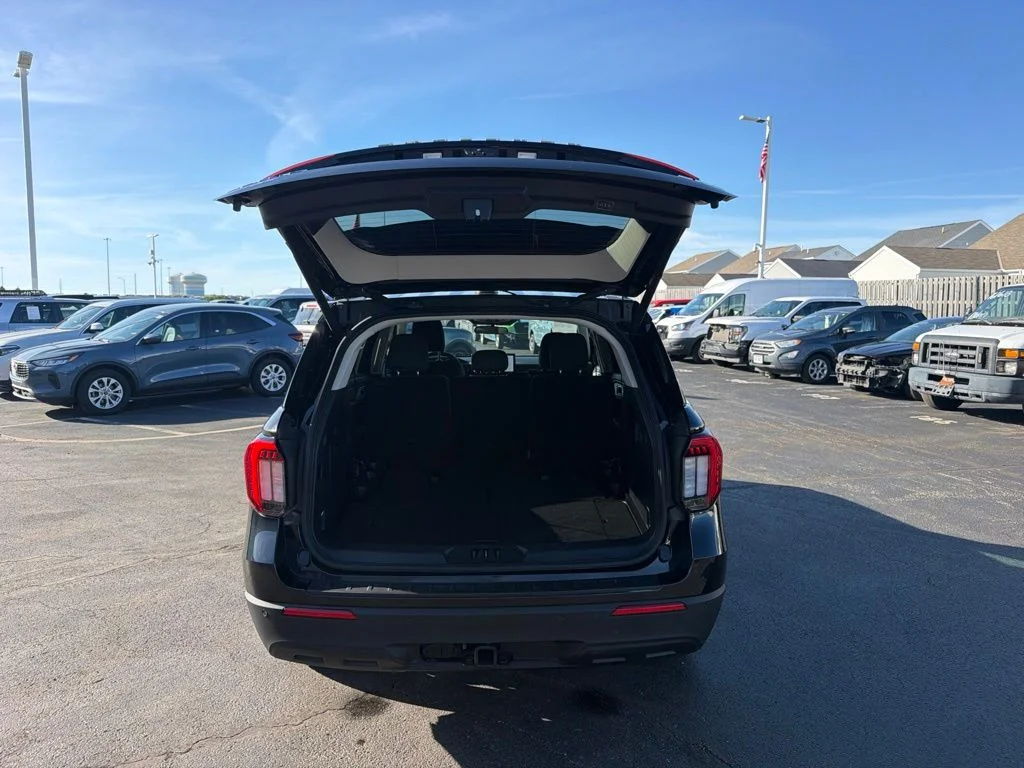 Used 2025 Black Ford Active image 51