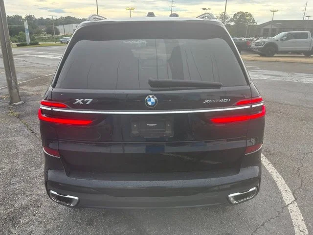 Used 2023 Black BMW xDrive40i image 17