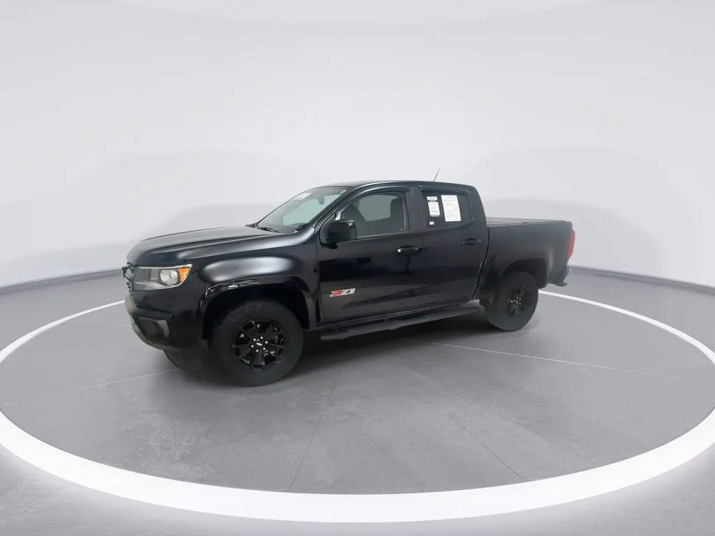 Used 2022 Black Chevrolet Z71 image 4