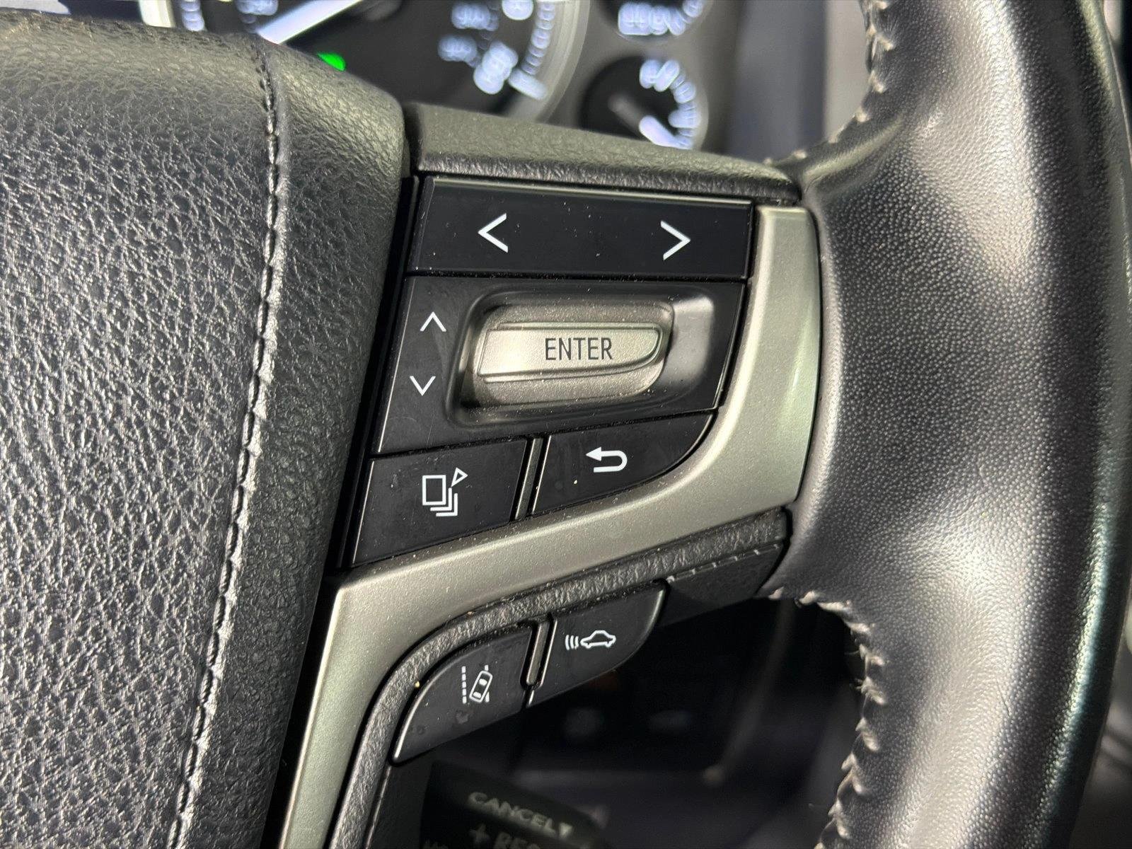 Used 2021 Blizzard Pearl Toyota  image 27