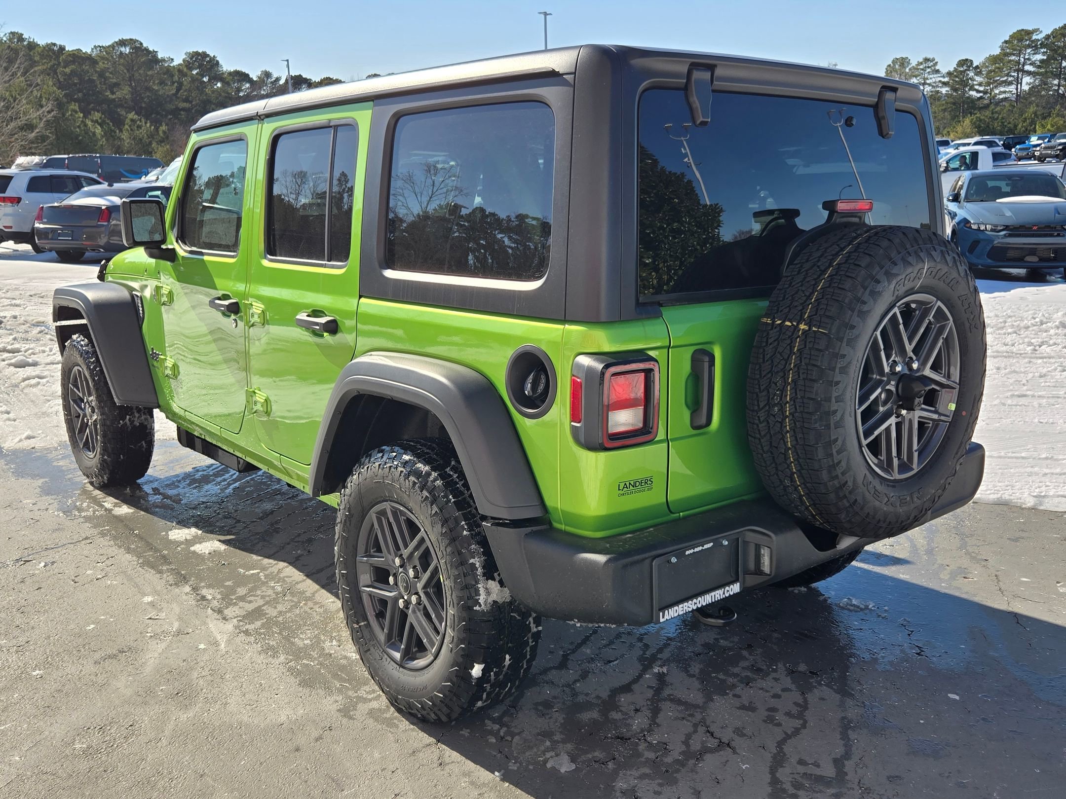 New 2026 Mojito Clear-Coat Exterior Paint Jeep Sport S image 5