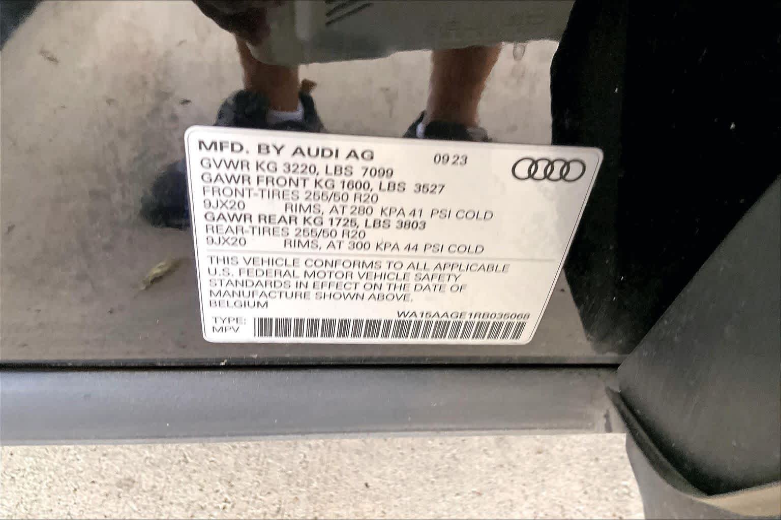 Used 2024 Mythos Black Metallic Audi Premium Plus image 33