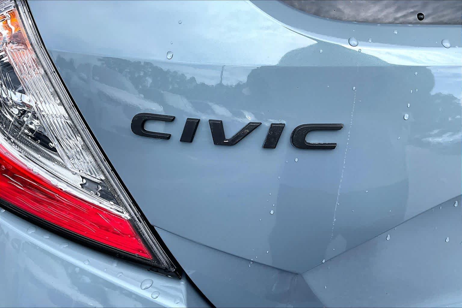 Used 2021 Sonic Gray Pearl Honda Sport image 30
