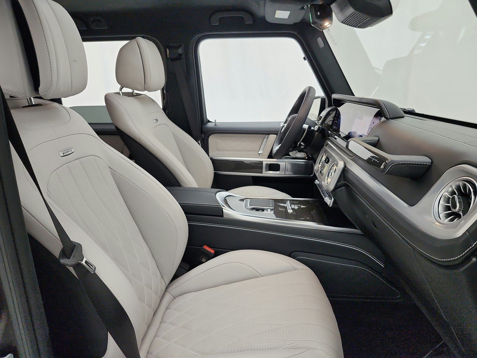 Certified Used 2025 MANUFAKTUR Dakota Brown magno Mercedes-Benz AMG® G 63 SUV image 19