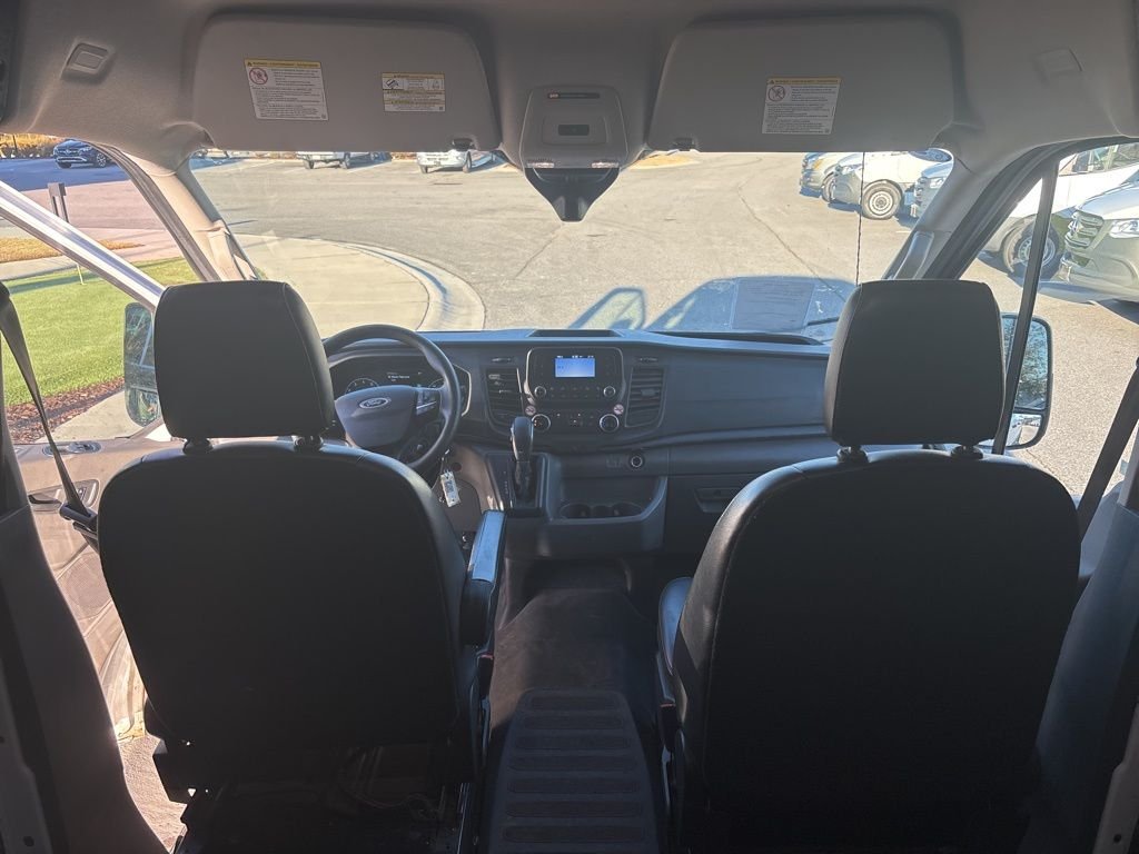 Used 2023 Oxford White Ford Base image 39