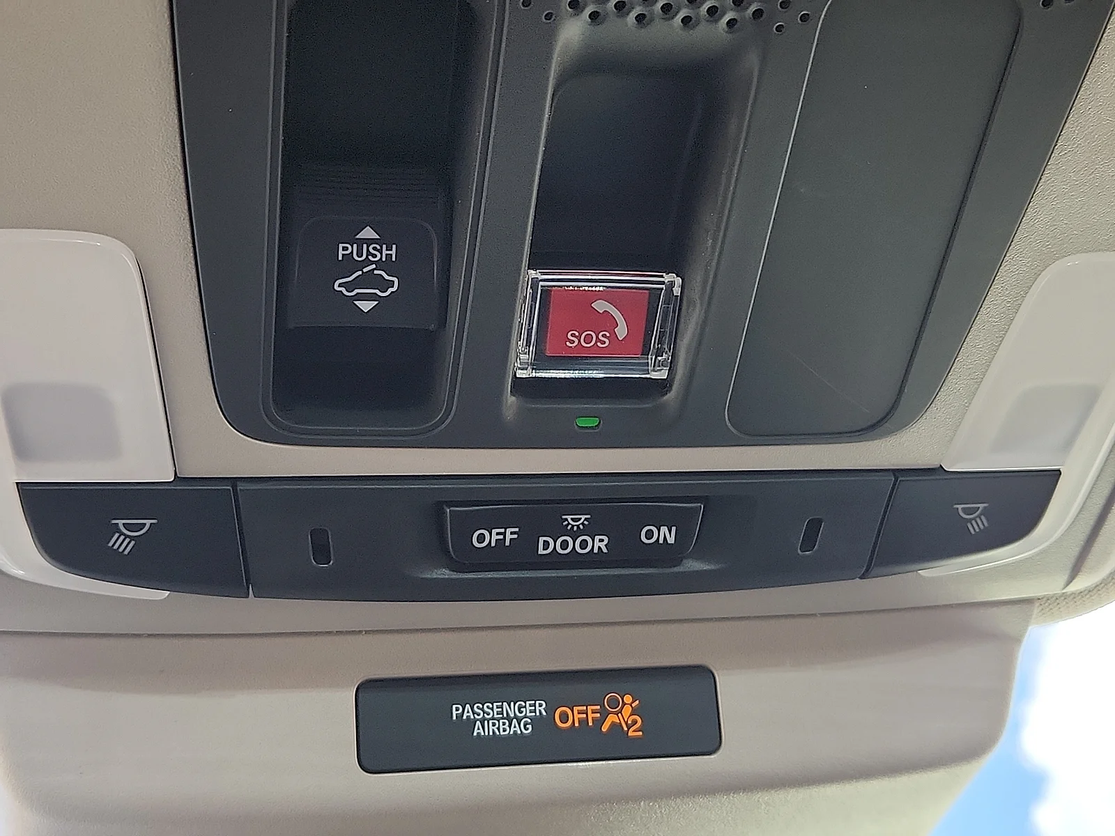 Used 2025 Solar Silver Metallic Honda Touring image 21